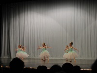 Ella-DanceRecital-121805