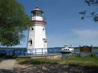 20090606-CheboyganLighthouse-PassingShip