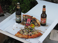 20090822-Leinies-MinnieDuck-Pizza