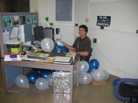 20070927-Jared-WorkingAmidstBalloons