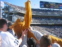 20071103-PassingTheNittanyLion