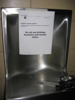 20080306-DrinkingFountainWarning