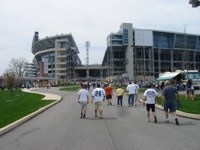 20080419-WalkingToBeaverStadium