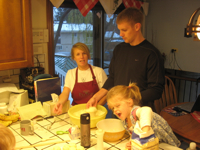 20091122-LindseyJonathanMadeleine-Dough-1