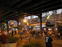 MINatNYY-OutsideYankeeStadium-070307