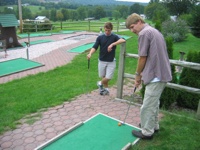 Minigolf-AndrewBen-090406