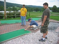 Minigolf-RyanAdamJulian-090406