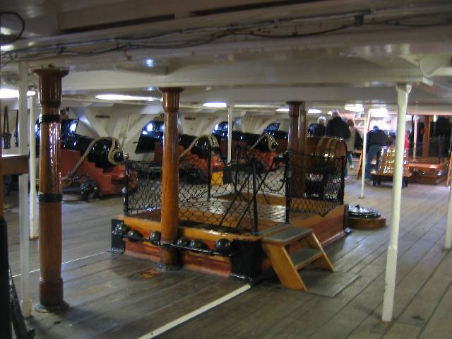 020-GunDeck Gun deck