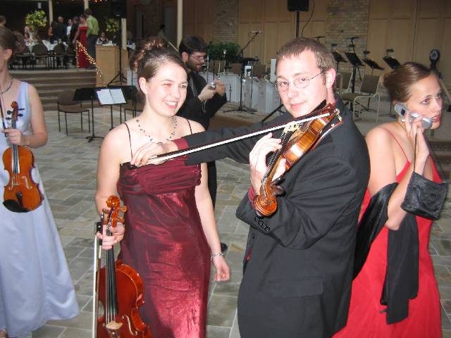 04-JoleneZach Jolene & Zach ... their quartet provided the pre-dinner music