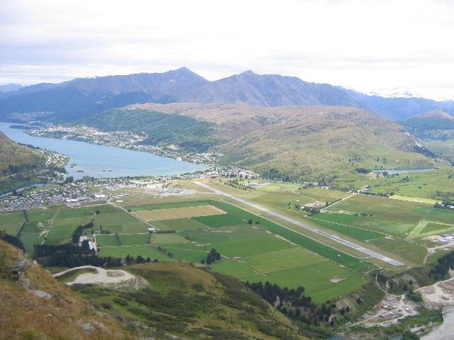 01b-MinasTirith The view of Queenstown from Minas Tirith, a foothill in the Remarkables