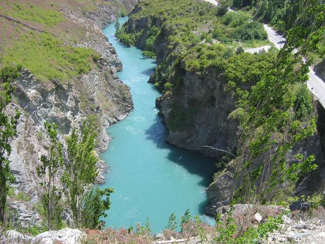 09-ArgonathSite Site of the Argonath, on the Kawarau River ... they were inserted by computer into the hillsides about in the middle of the picture, facing away ... on an image showing the Argonath from the front, as the fellowship approaches it, I can point out where I was standing to take this picture (a little above and behind the shoulder of the one on the right)