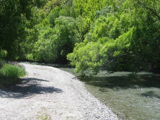 13-IsildurSite The Arrow River, near Arrowtown, where Isildur lost the ring in the riverbed when he was attacked by orcs