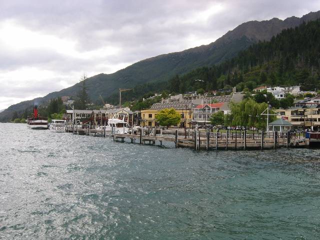 51-LakeWakatipu Back in Queenstown, ont he shores of Lake Wakatipu