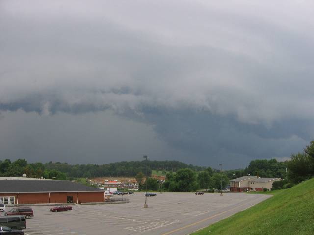 047-LynchburgWallCloud An shelf cloud with an approaching thunderstorm